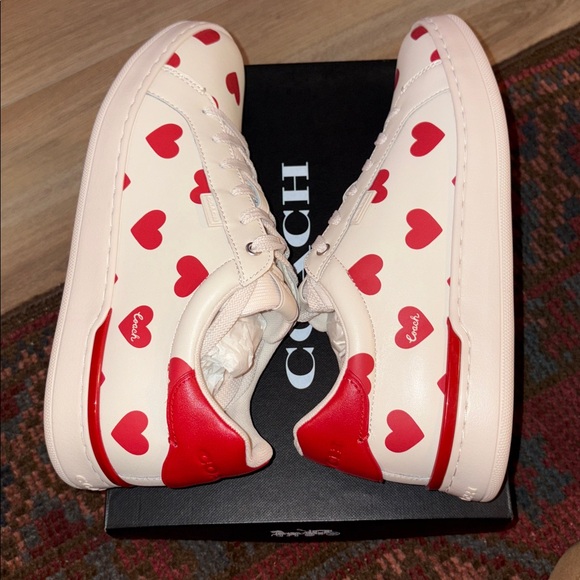 New authentic Coach Valentines sneakers, size 10B. - Picture 4 of 5